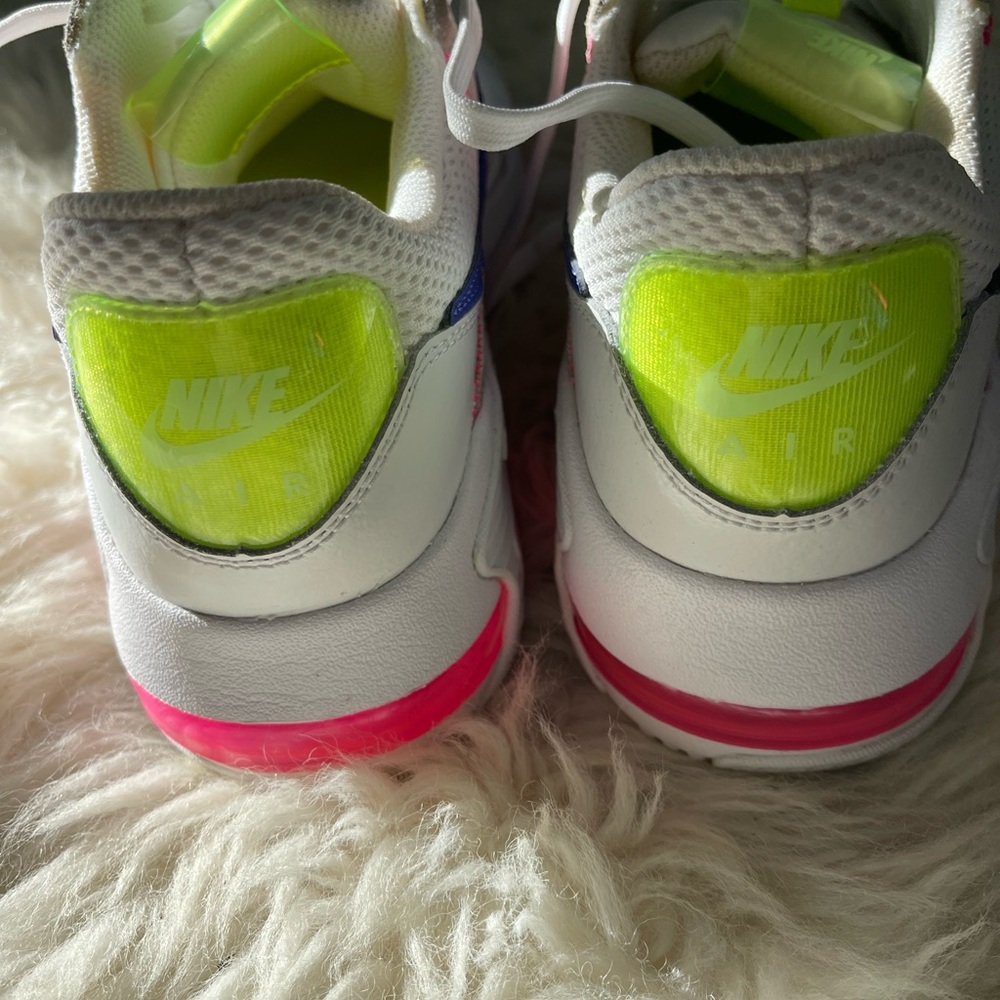 Nike women White and Neon Yellow Sneakers - Picture 3 of 6